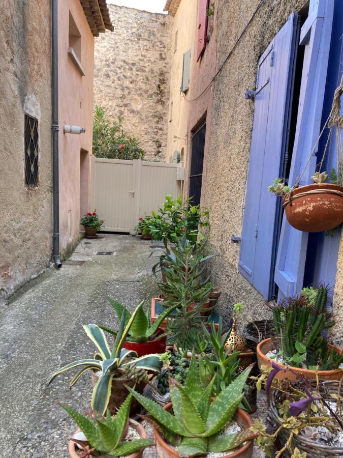 Maison De Village Avec Vue Éguilles Kültér fotó